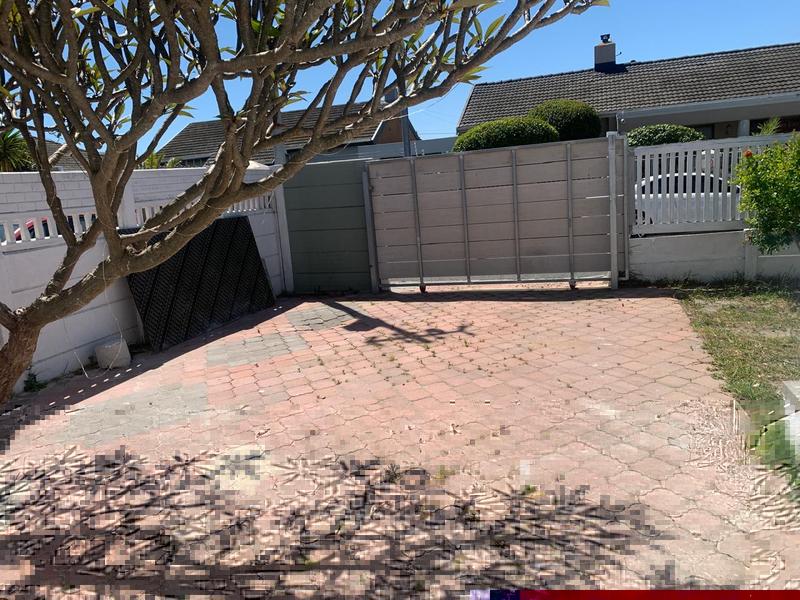 7 Bedroom Property for Sale in Belgravia Western Cape